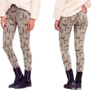 Free People Olive Green Long and Lean High Waist Skinny Jeans size 27